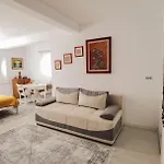 Apartment Lara