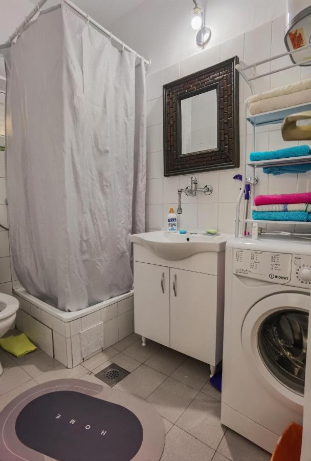 Apartament Lara *